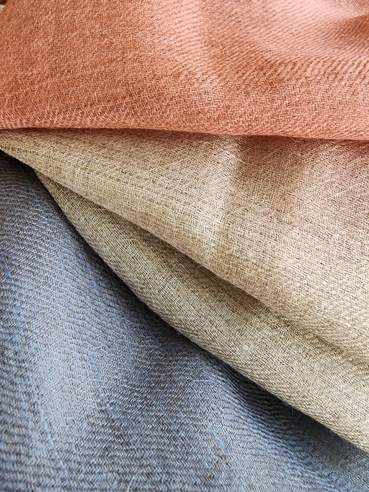 GRADIENT DYE STOLES