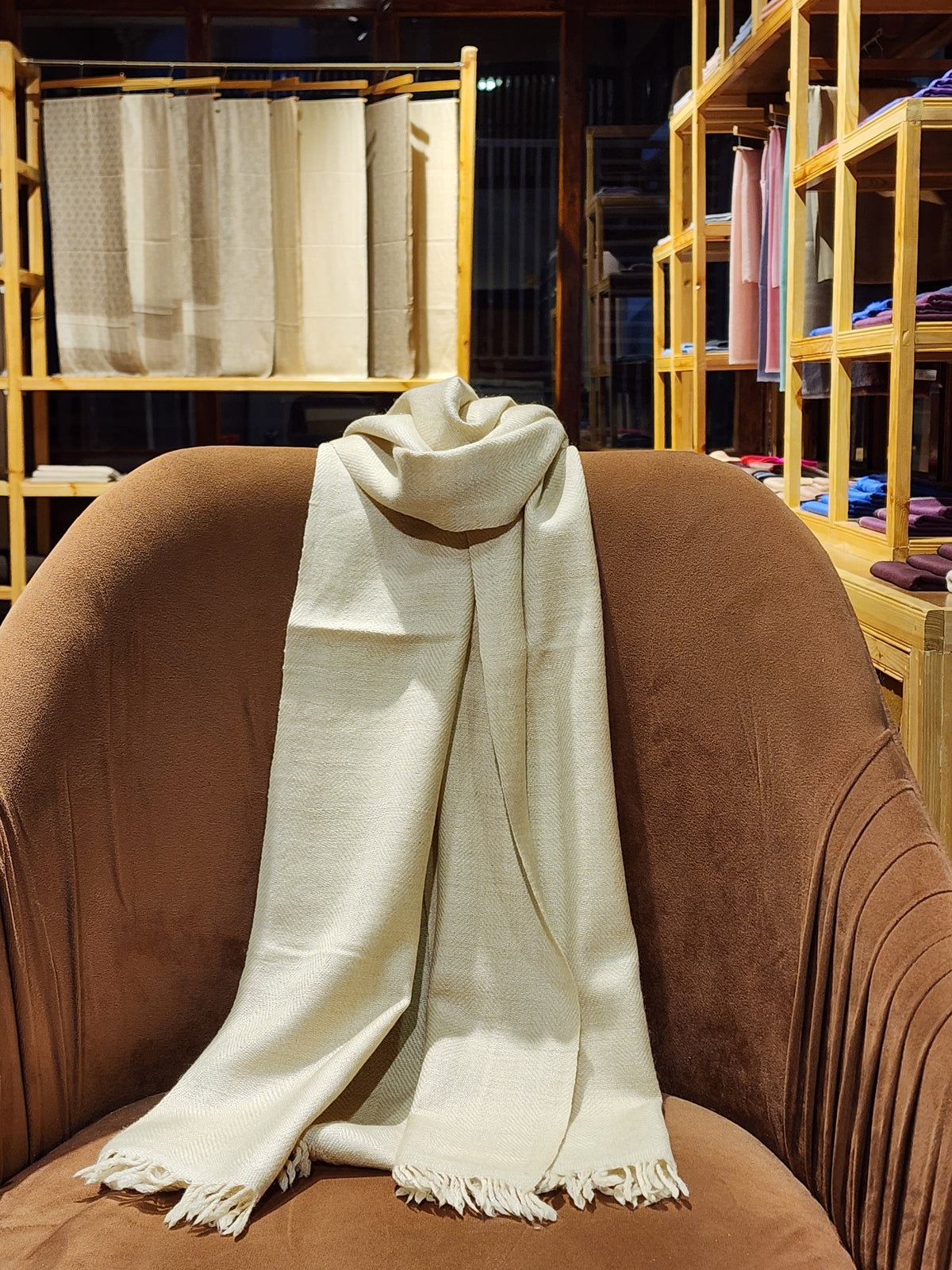 Handcrafted Pashmina Muffler